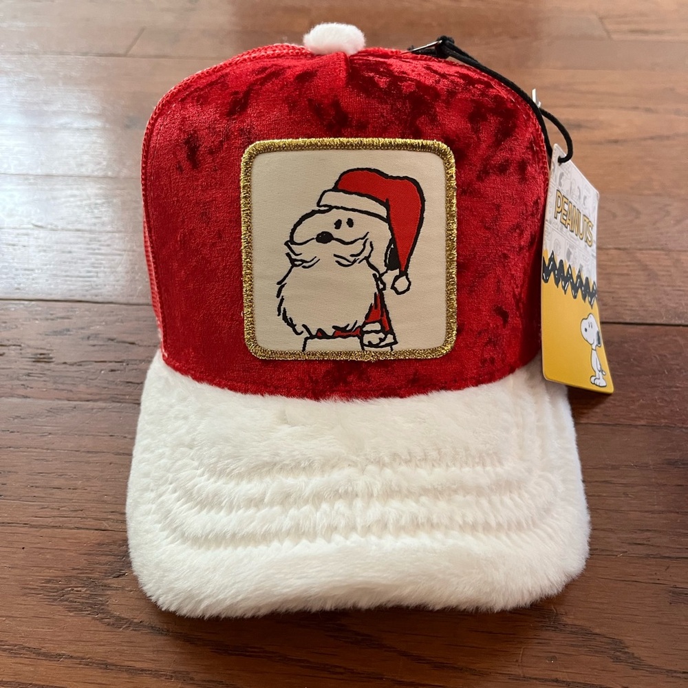 Sold Out NWT Overlord Snoopy Christmas Santa Hat
